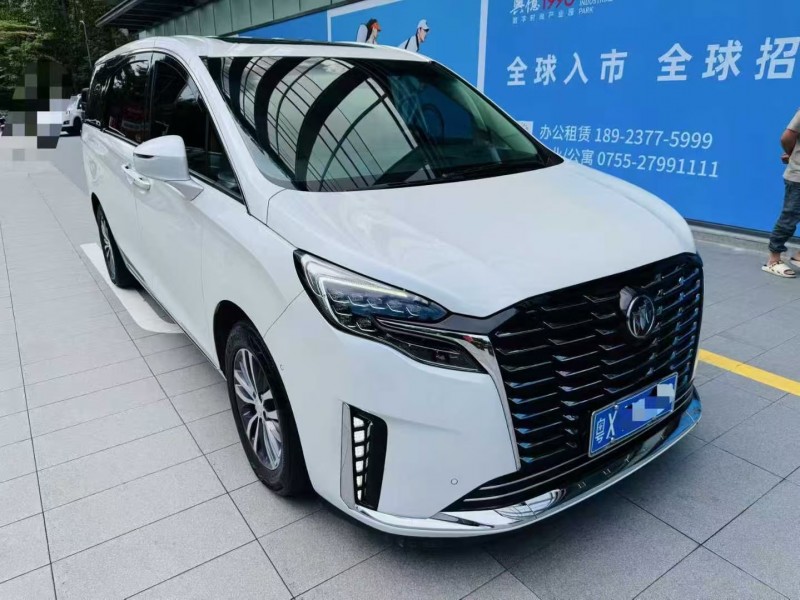 深圳22年别克GL82