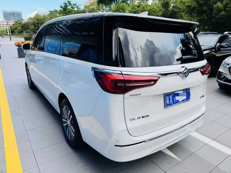 深圳22年别克GL89