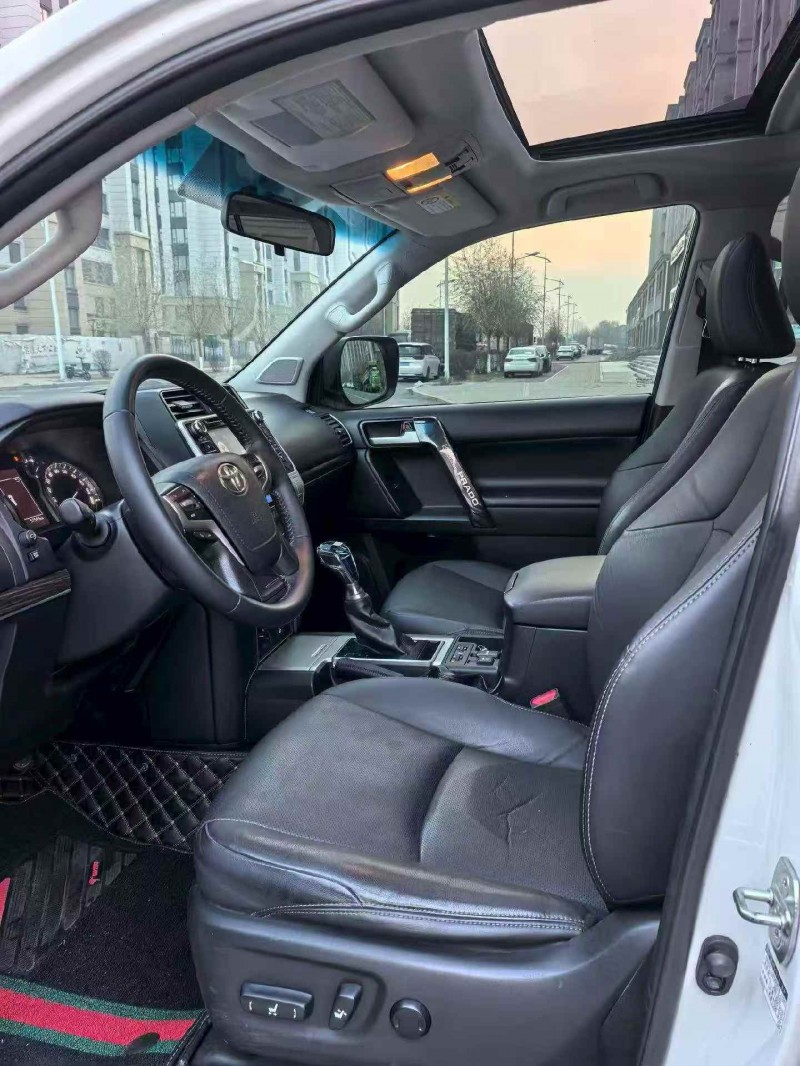 邯郸19年丰田普拉多4