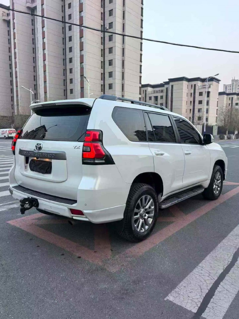 邯郸19年丰田普拉多8