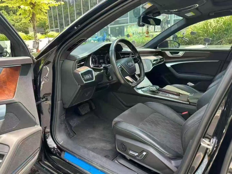 深圳23年奥迪A6L4