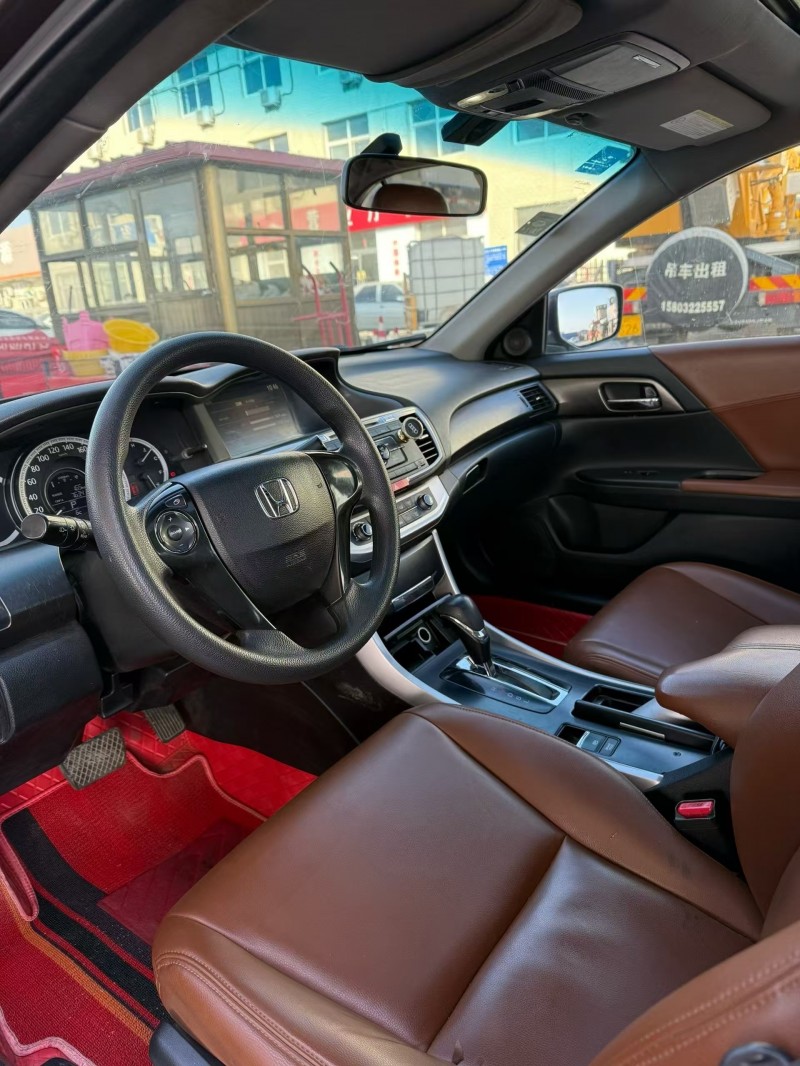 保定15年本田雅阁4