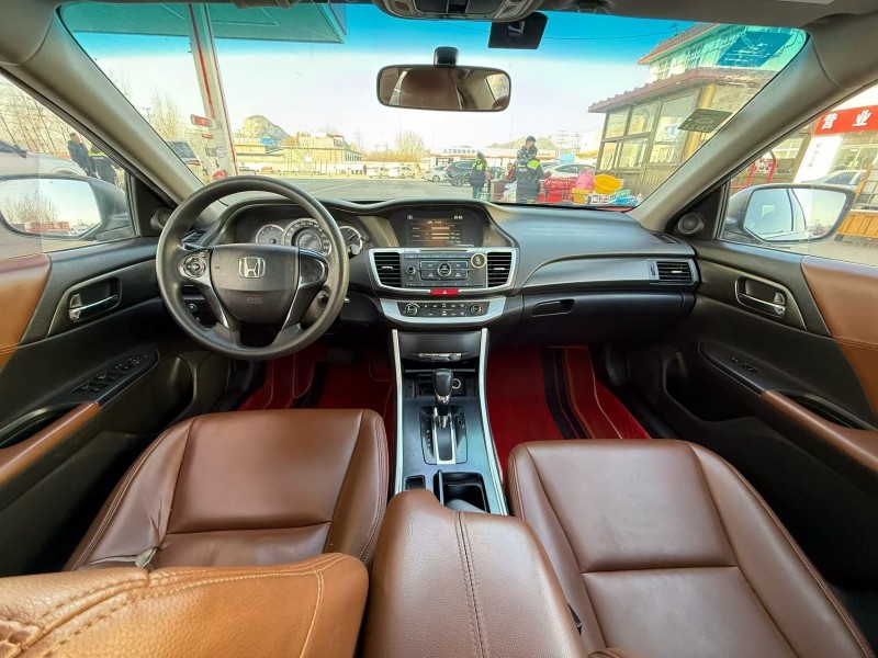 保定15年本田雅阁6