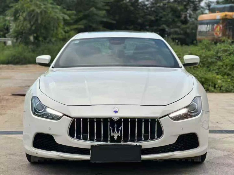 济宁16年玛莎拉蒂Ghibli1