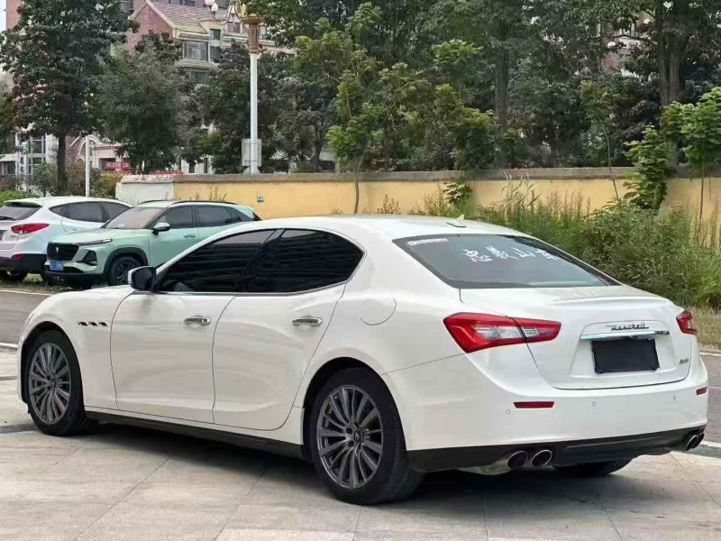 济宁16年玛莎拉蒂Ghibli9