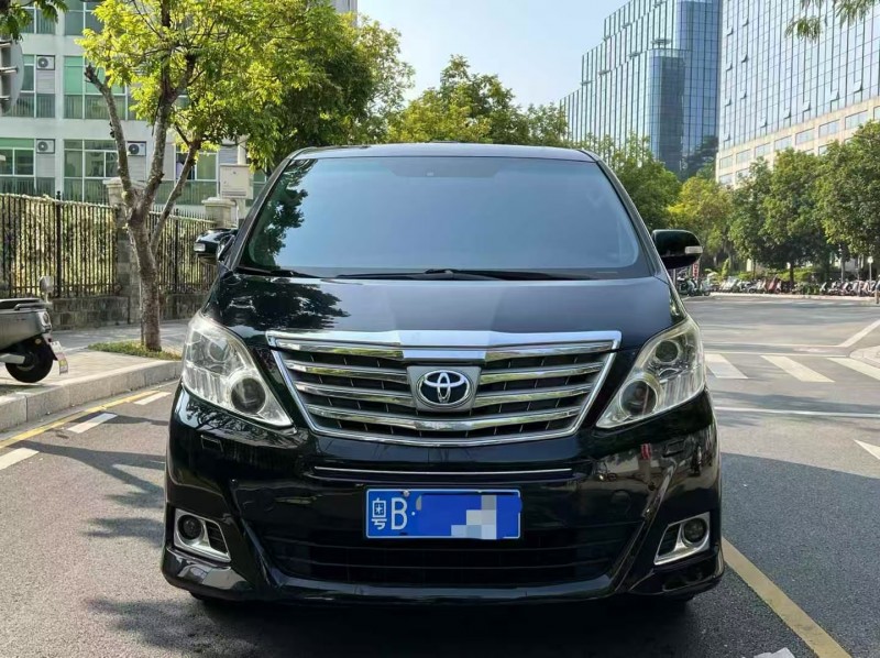 深圳13年丰田埃尔法1