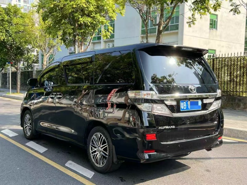 深圳13年丰田埃尔法7