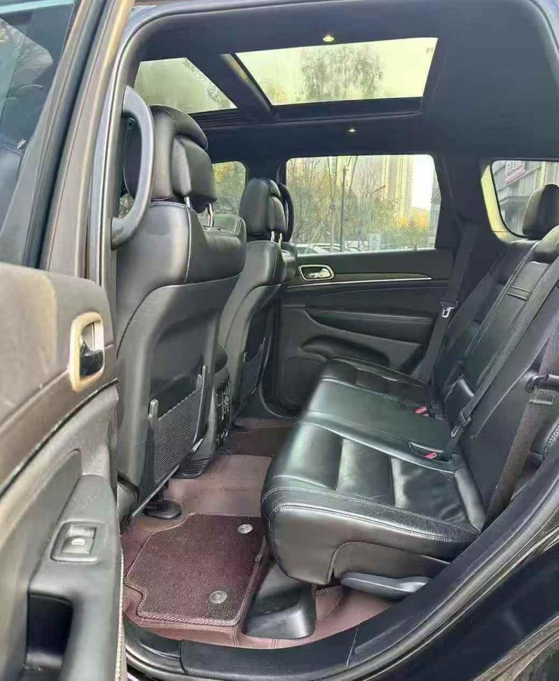 淄博17年Jeep大切诺基6