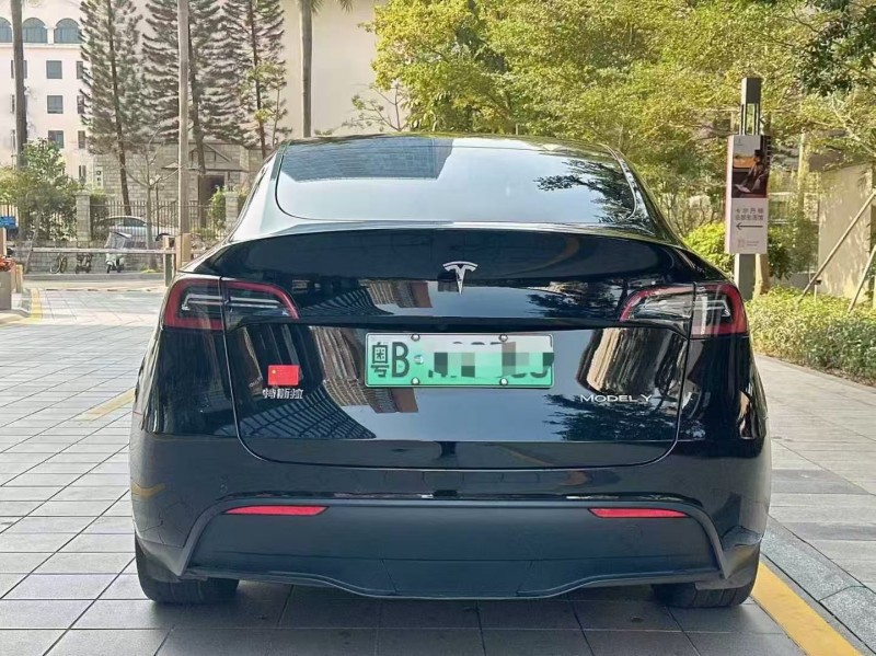深圳23年特斯拉MODEL Y8