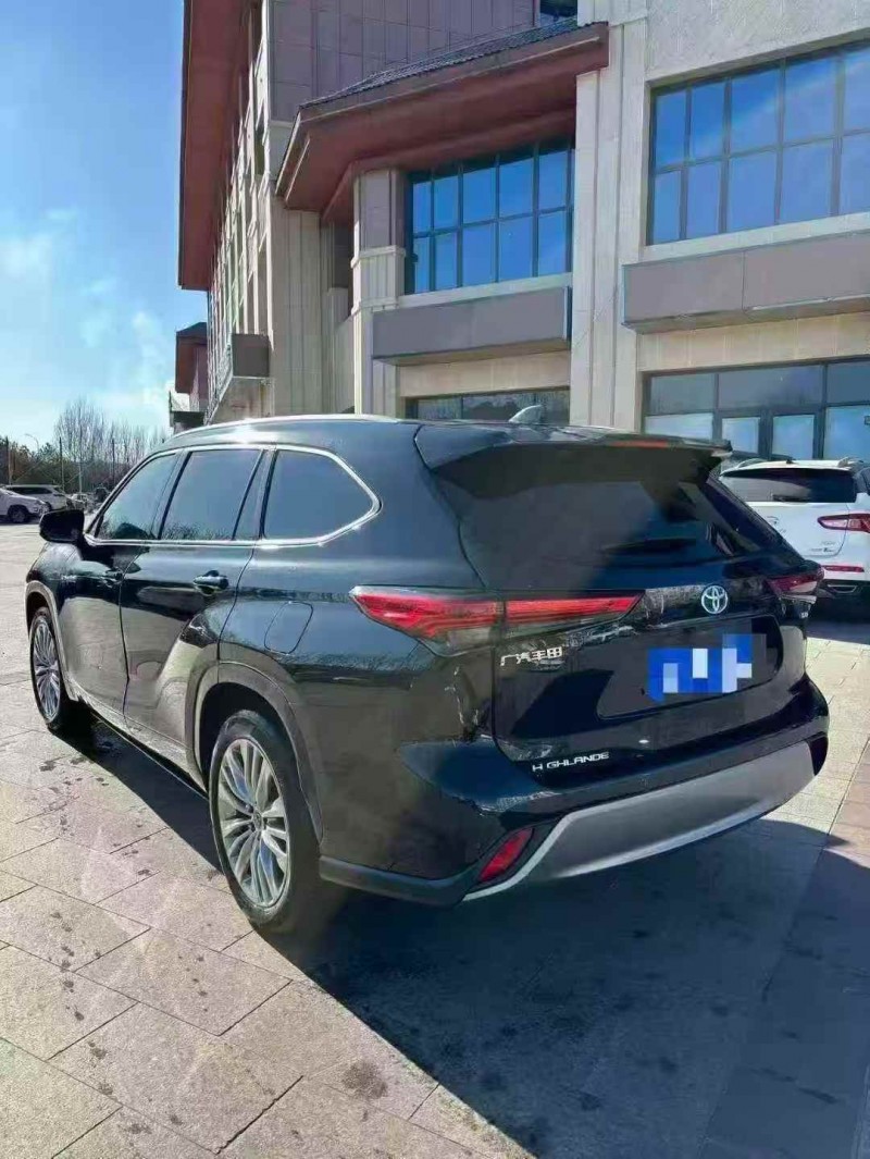 张家口23年丰田汉兰达4