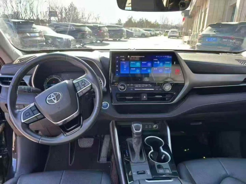 张家口23年丰田汉兰达7