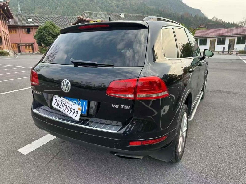 重庆12年大众途锐7