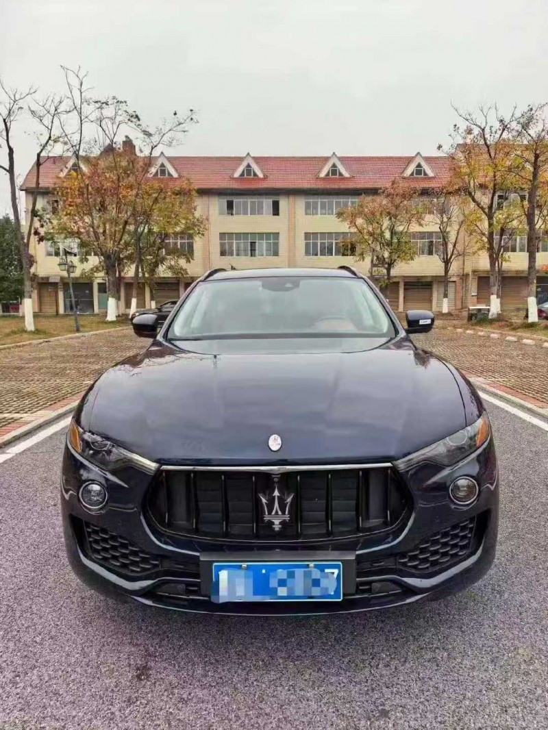 济宁17年玛莎拉蒂Levante1