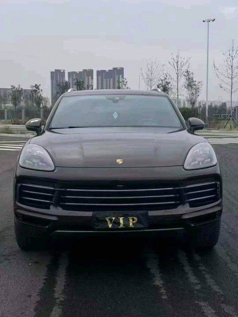 邯郸21年保时捷卡宴1