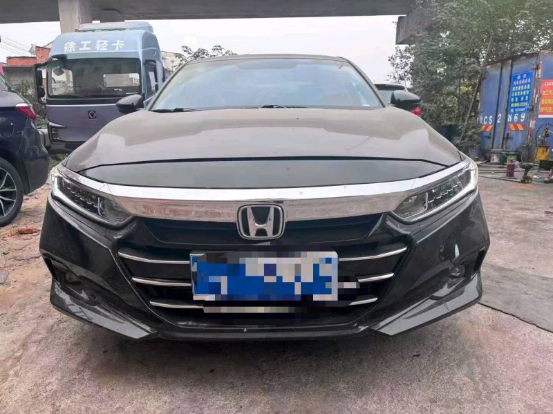 南昌21年本田雅阁1