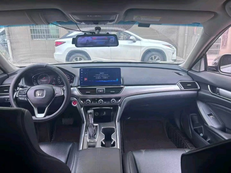 南昌21年本田雅阁5