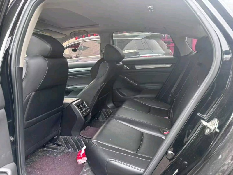 南昌21年本田雅阁6