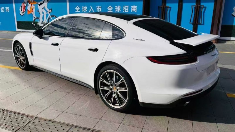 深圳21年保时捷帕拉梅拉8