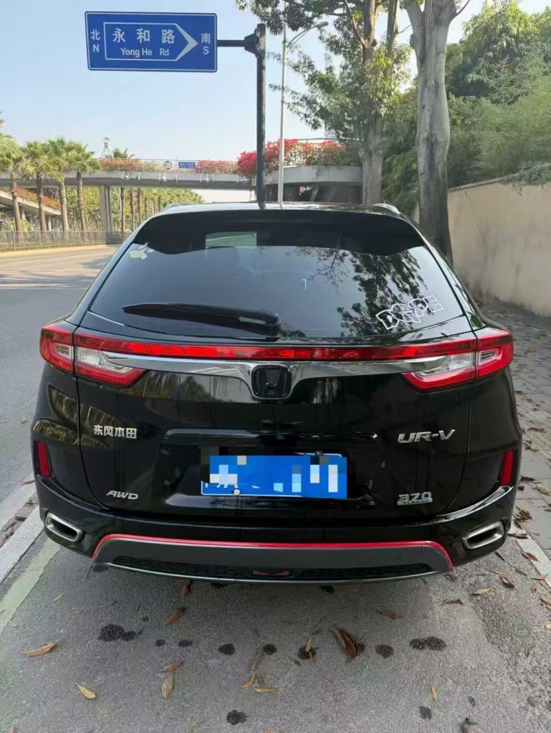 厦门17年本田URV9