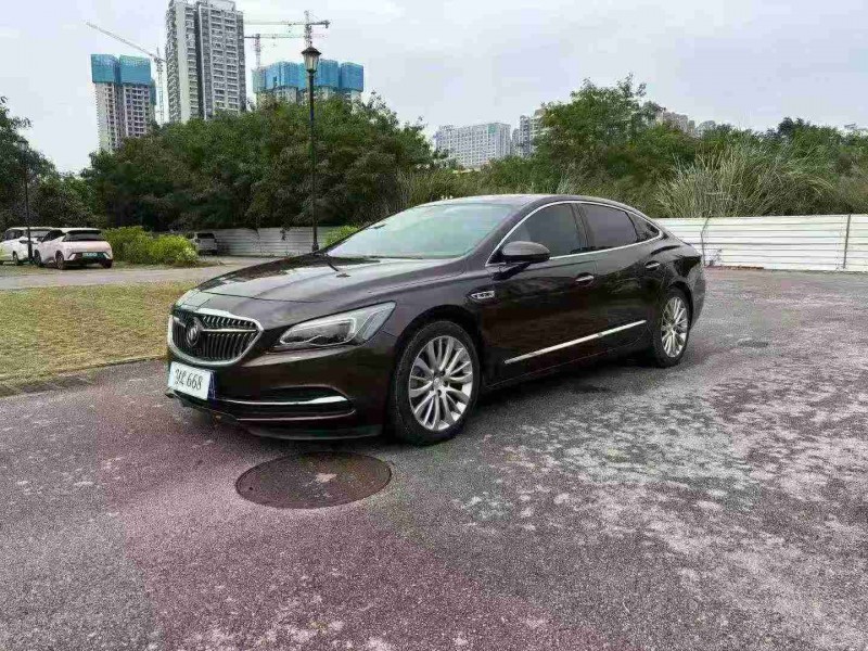 南宁18年别克君越3