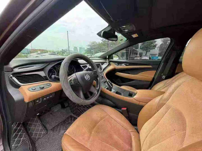 南宁18年别克君越4