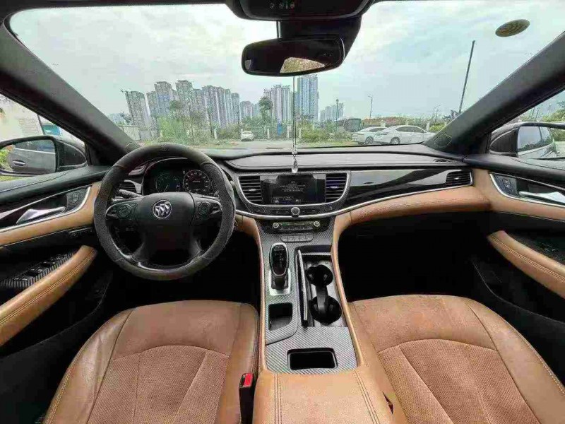 南宁18年别克君越5