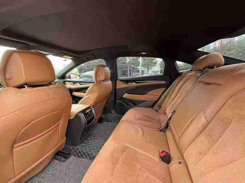 南宁18年别克君越6