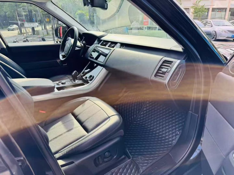 深圳19年路虎揽胜运动4