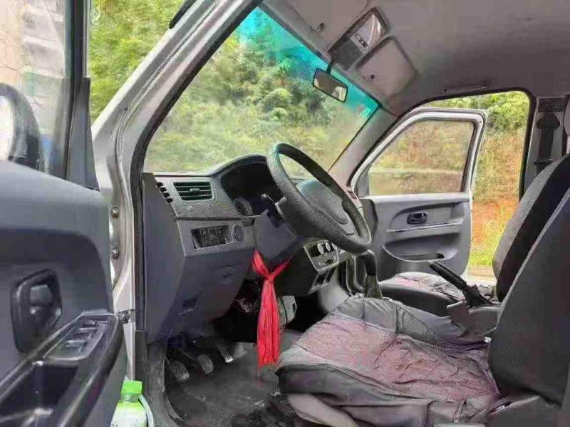 南宁18年金杯汽车阁瑞斯4