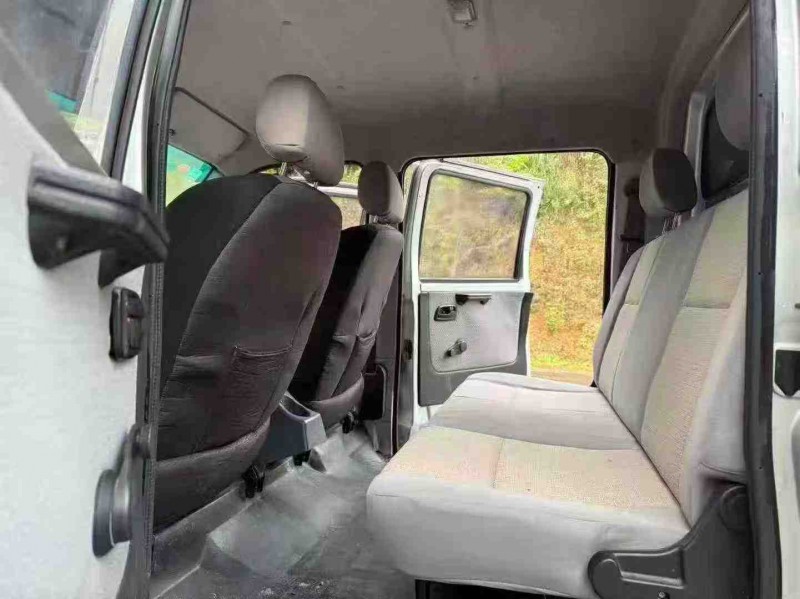 南宁18年金杯汽车阁瑞斯6