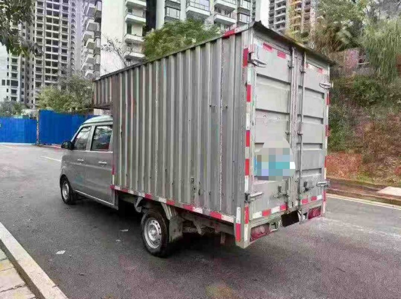 南宁18年金杯汽车阁瑞斯8