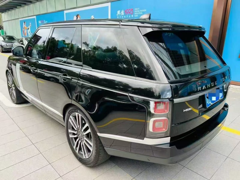 深圳18年路虎揽胜行政8