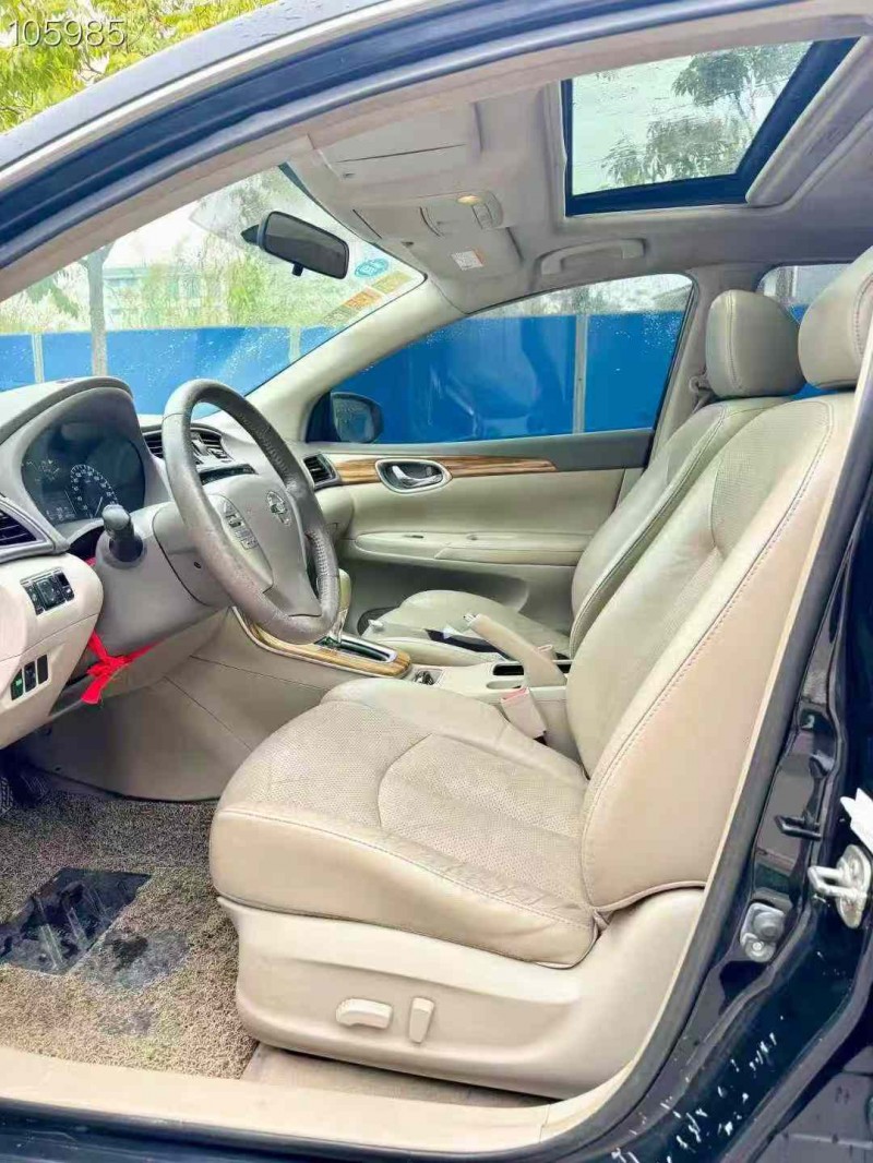 南宁15年日产轩逸4