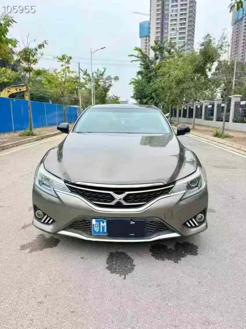 南宁15年丰田锐志1