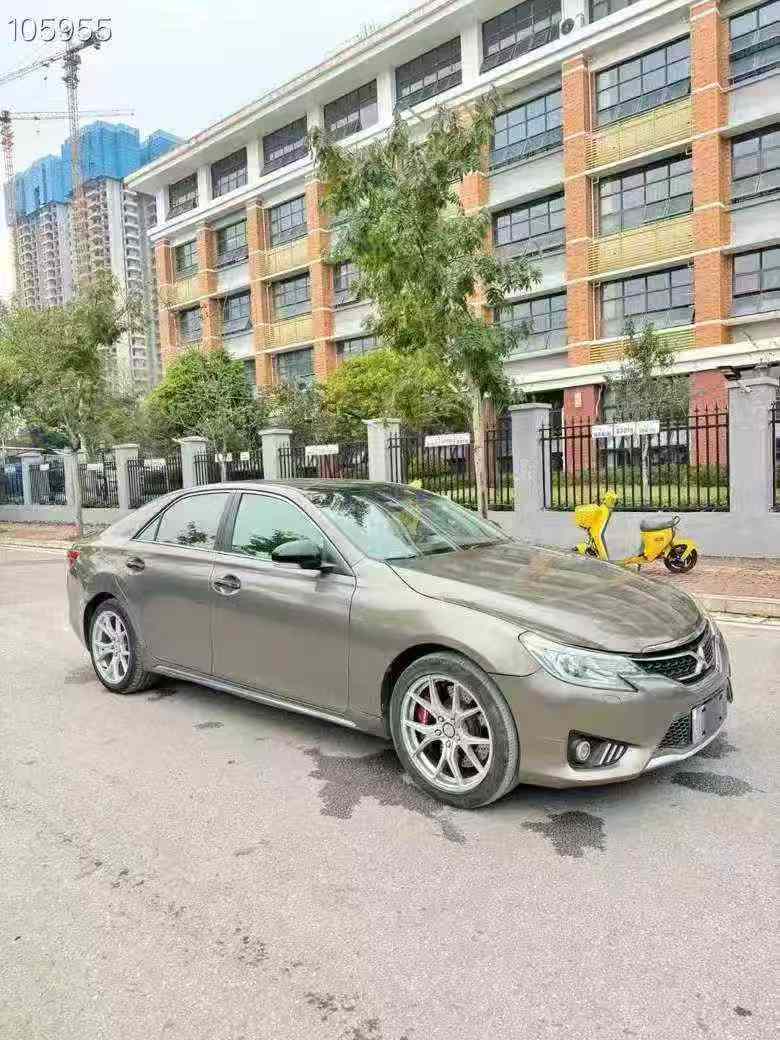 南宁15年丰田锐志3