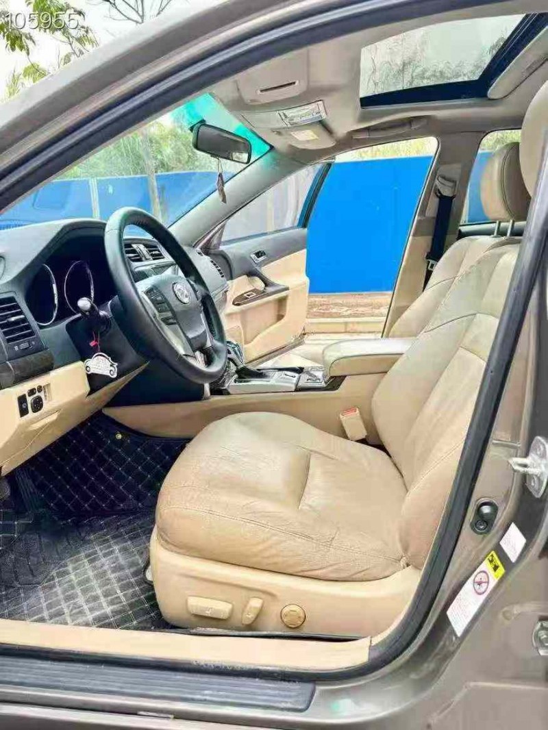 南宁15年丰田锐志4