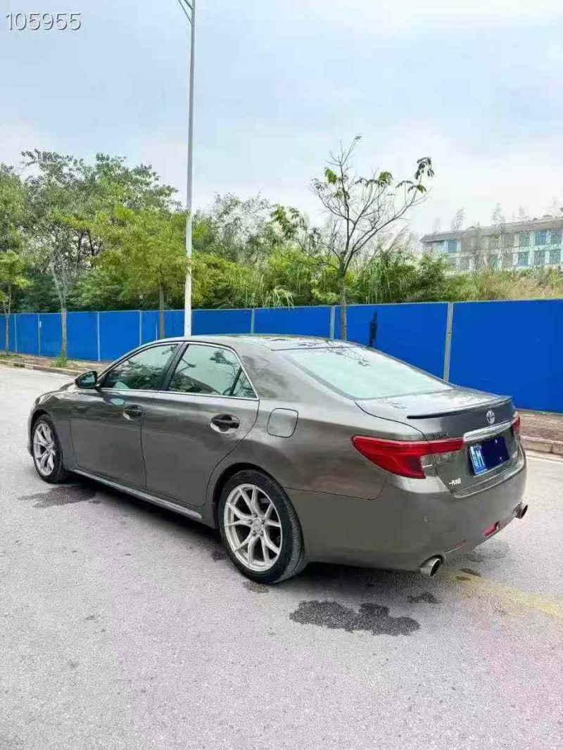 南宁15年丰田锐志8