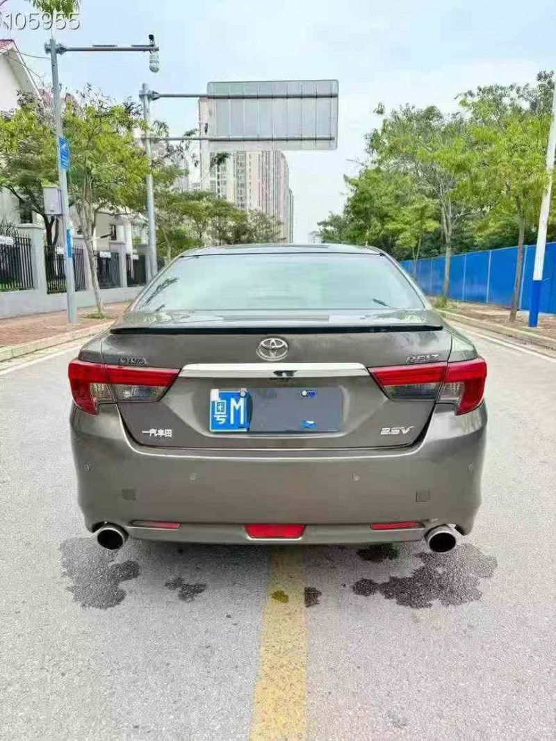 南宁15年丰田锐志9