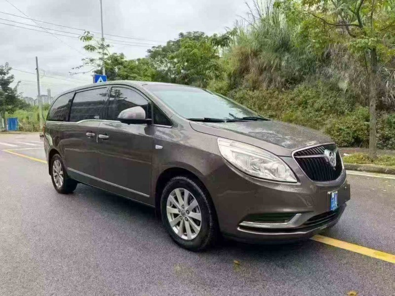 南宁18年别克GL82