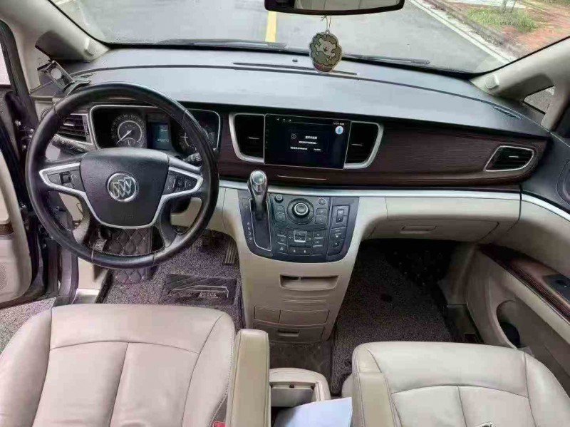 南宁18年别克GL85