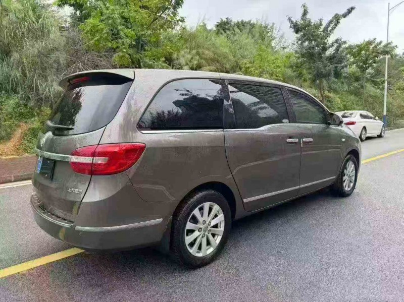 南宁18年别克GL87