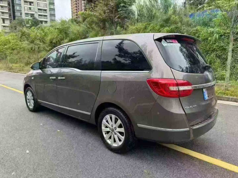 南宁18年别克GL88