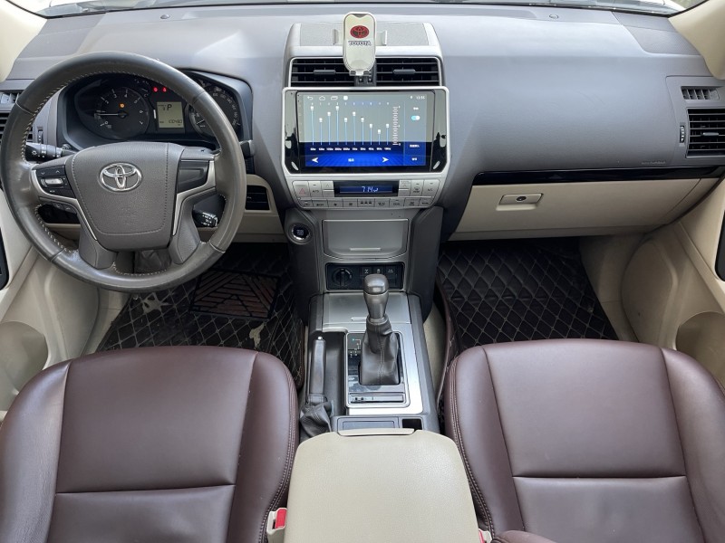 济宁18年丰田普拉多4