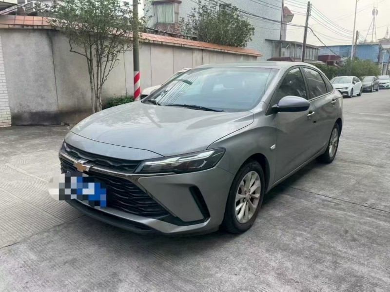 广州25年雪佛兰科鲁泽3