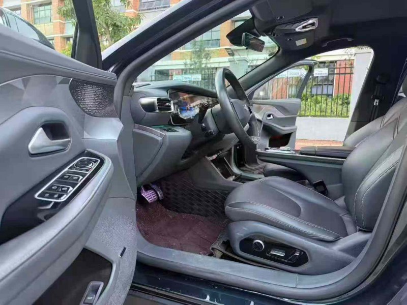 南宁23年极狐汽车阿尔法4