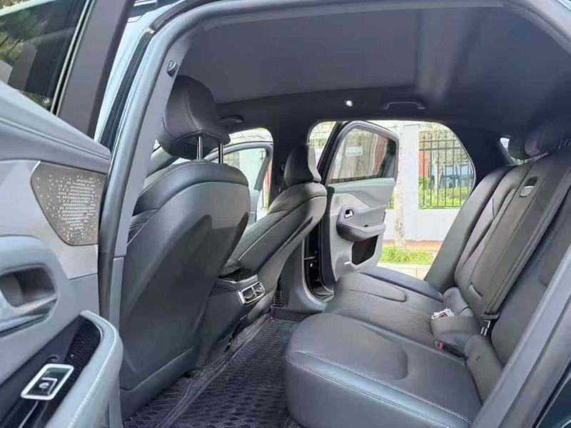 南宁23年极狐汽车阿尔法6