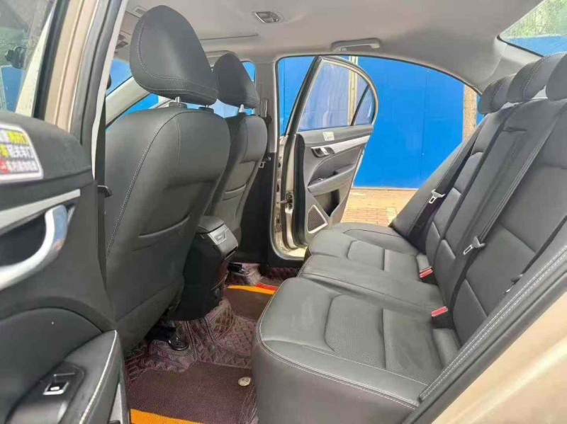 南宁20年吉利帝豪6