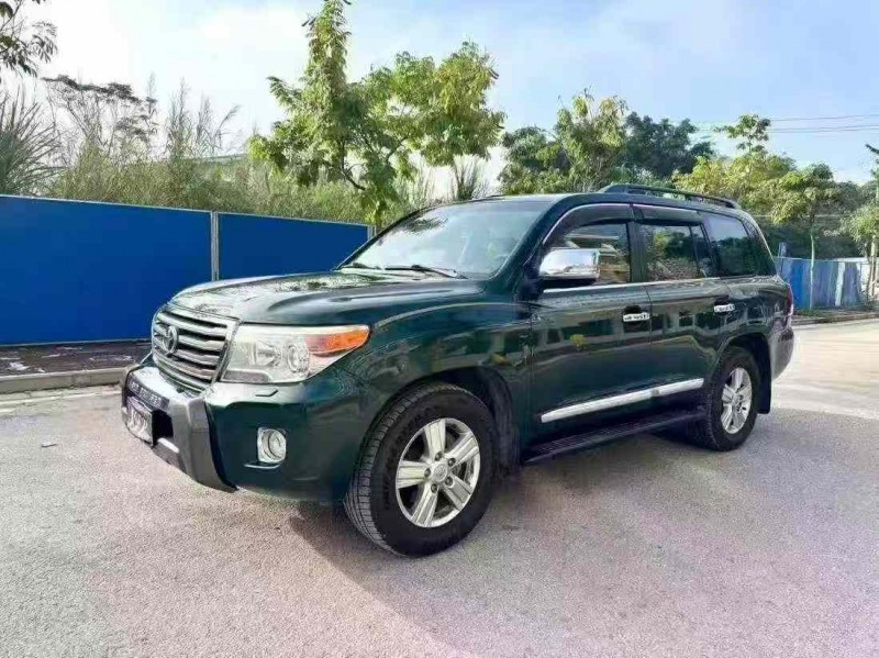 南宁13年丰田兰德酷路泽2