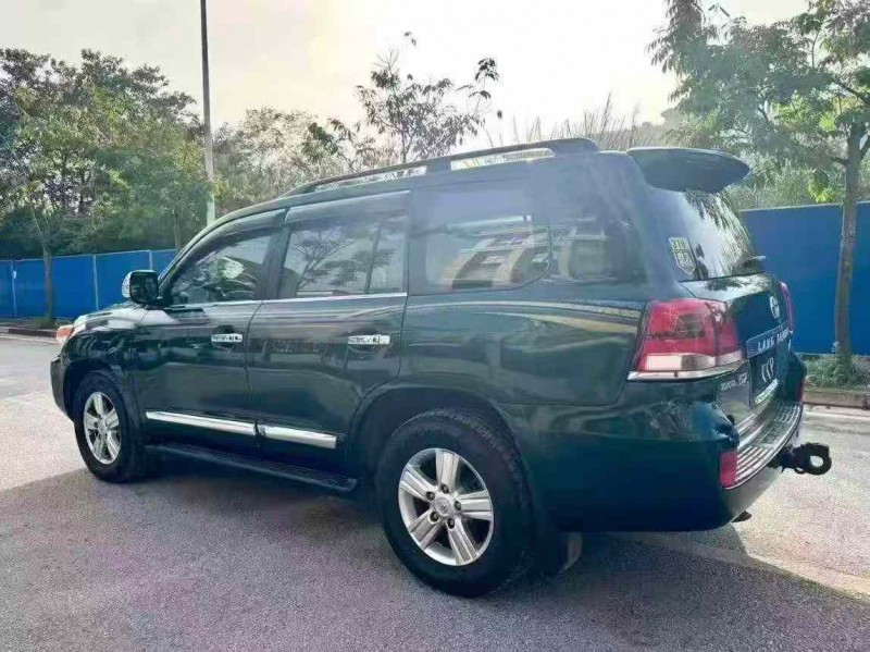 南宁13年丰田兰德酷路泽7