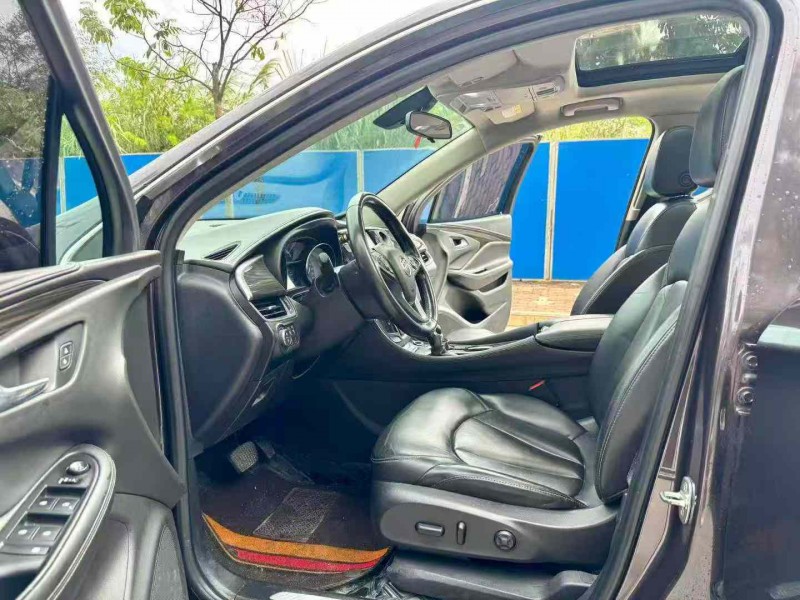 南宁18年别克昂科威4